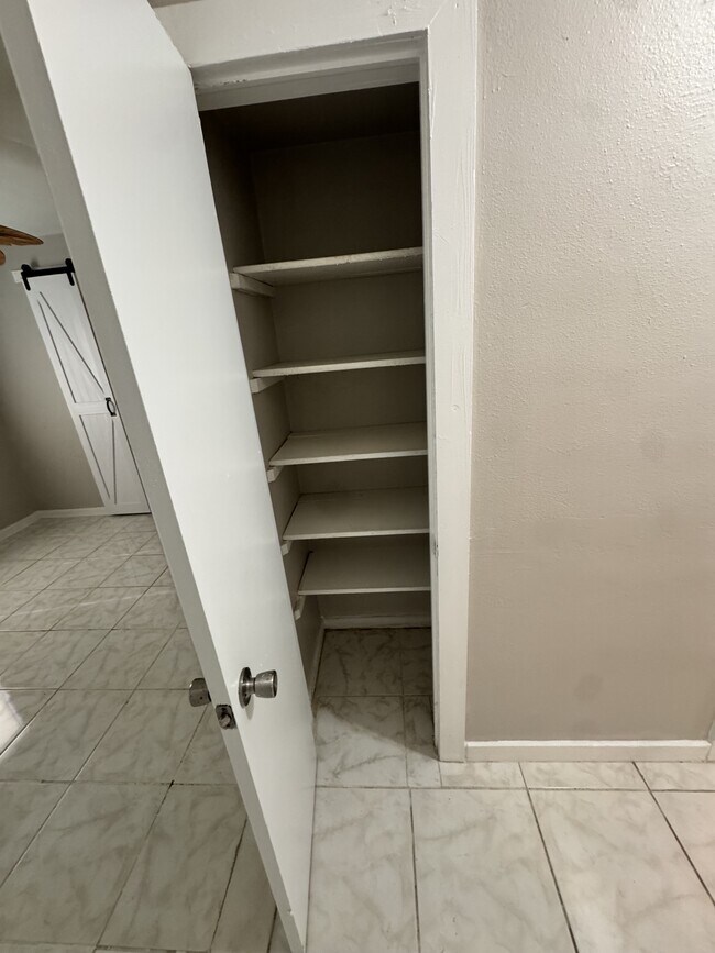 Building Photo - 3999 Conway Blvd