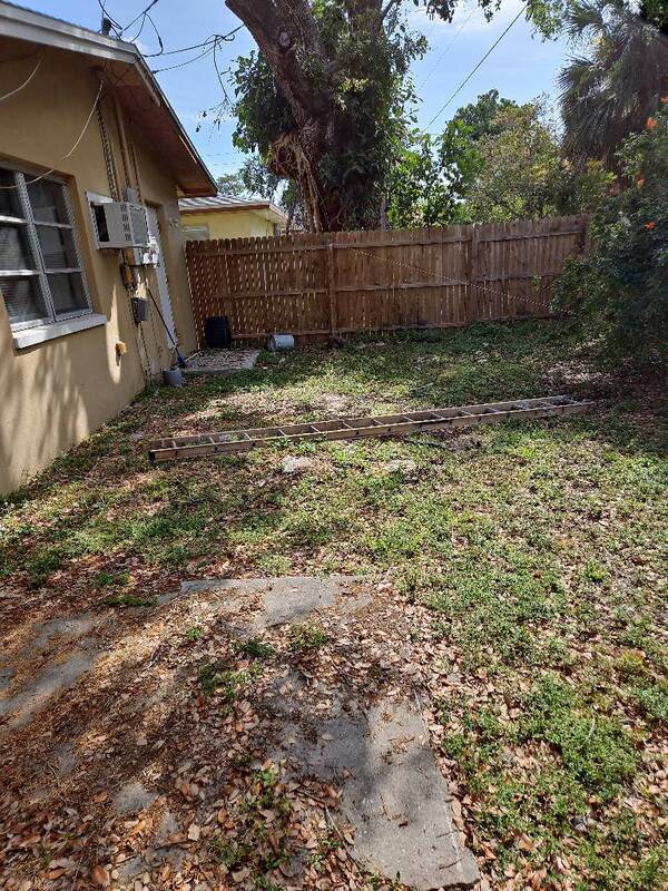 Building Photo - 2354 Willard St