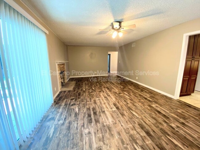 Building Photo - 14702 La Fonda Dr