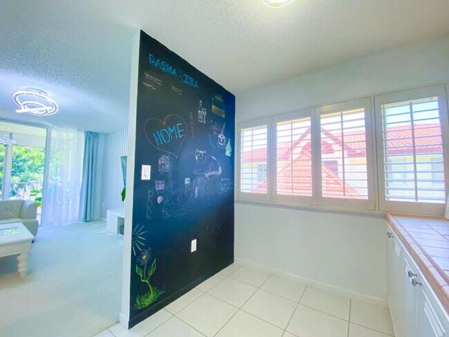 Building Photo - 106 Half Moon Cir