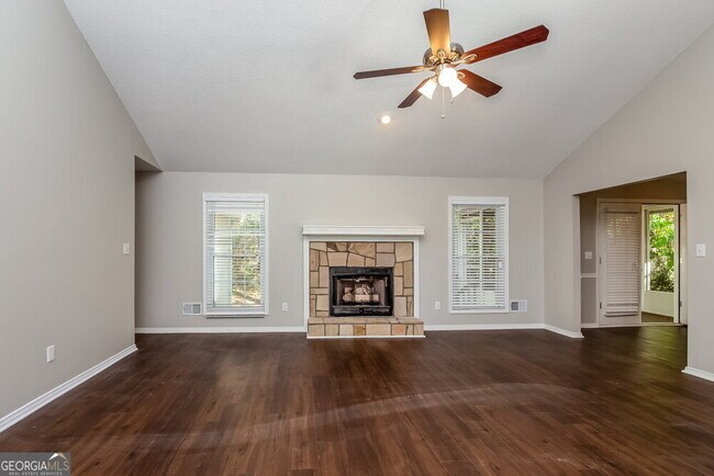 Foto del edificio - 113 Brookhaven Ln