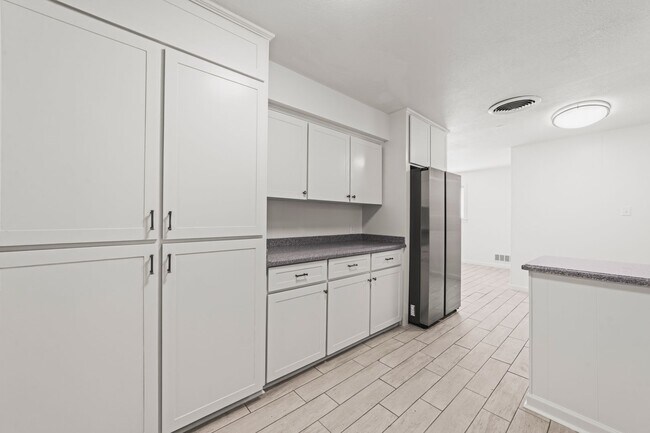 Foto del edificio - 1240 W Copper Ave