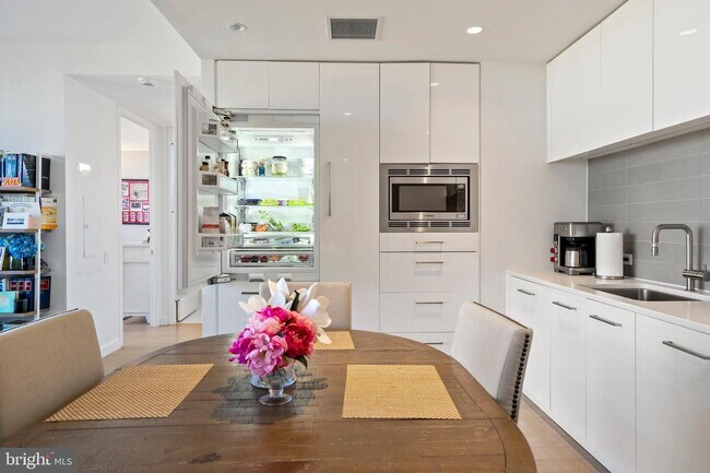Foto del edificio - 1111 24th St NW