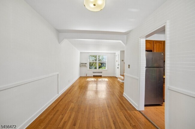 Foto del edificio - 176 Millburn Ave