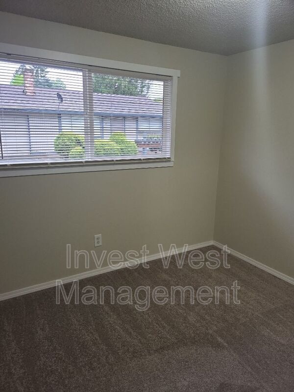 Foto del edificio - 2809 E 19th St