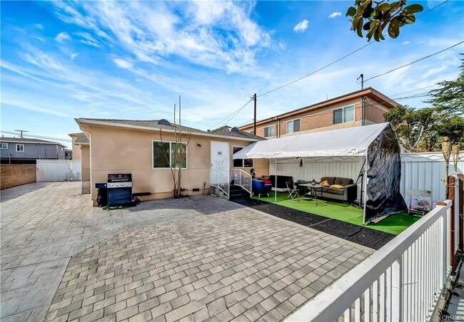 Building Photo - 6825 Simpson Avenue, Los Angeles, CA 91605...