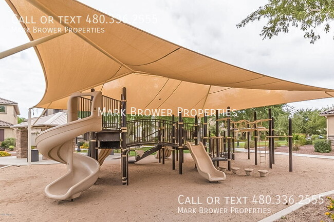 Foto del edificio - 1073 S Hawk Ln