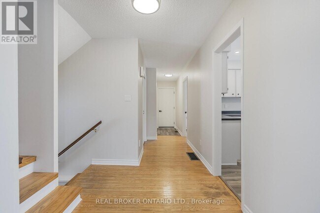 Photo du bâtiment - 246 East St