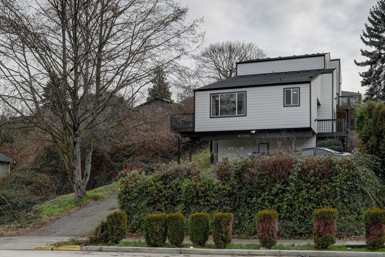 Primary Photo - Delridge Apartments