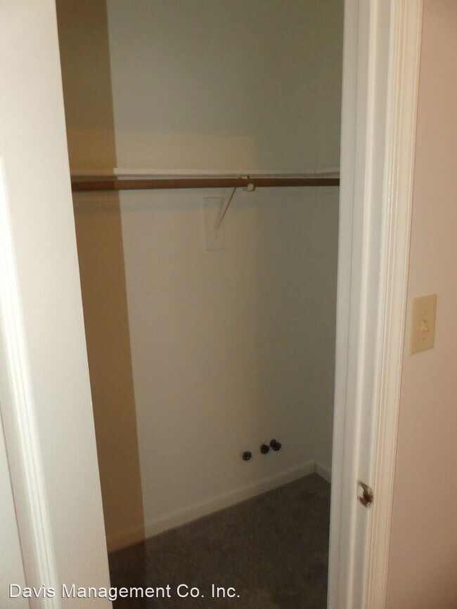 Foto del edificio - 3 br, 2 bath House - 12 Compton Court