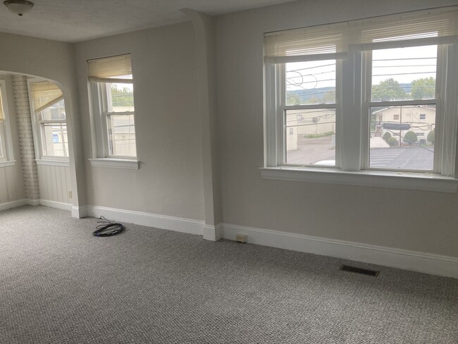 Building Photo - 4805 Birney Ave
