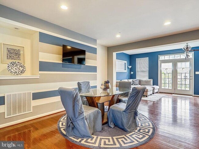 Foto del edificio - 2834 Admiral Ridge Rd