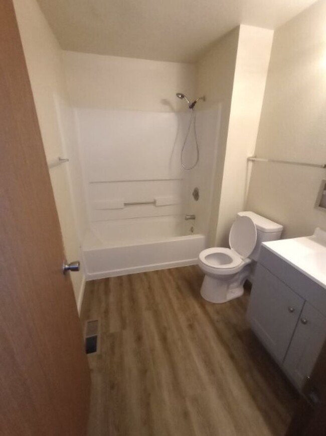 Foto del edificio - Timothy Way Duplex