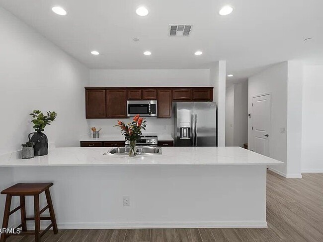 Building Photo - 15636 N 29th St