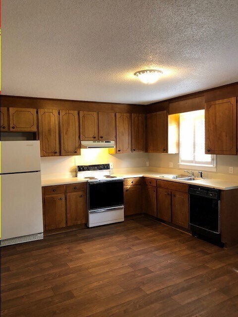 Building Photo - 2 BR/1 BA Duplex in Greer