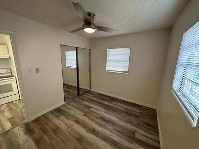 Building Photo - 10118 N Lantana Ave