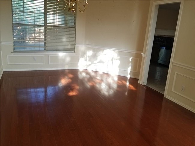 Building Photo - 9905 Cliffside Ct