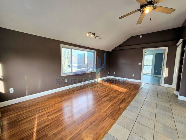 Foto del edificio - 392 Roosevelt Trail