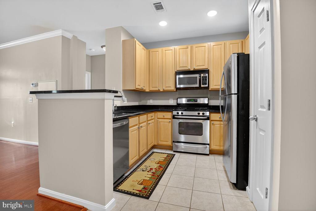 Foto principal - 2465 Army Navy Dr