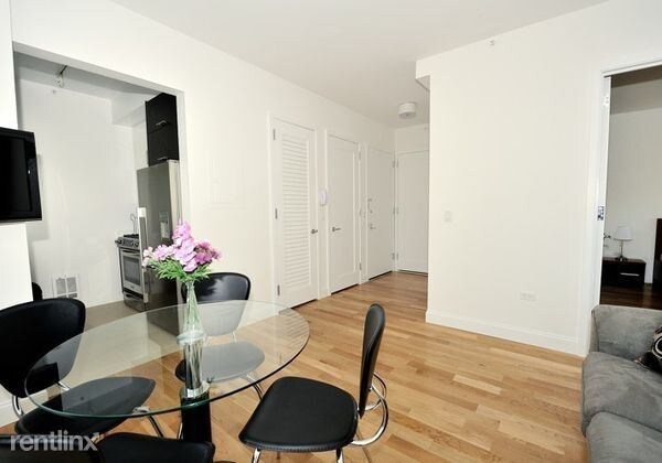 Foto principal - 805 Columbus Ave