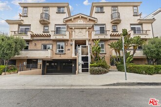 Building Photo - 11323 Huston St