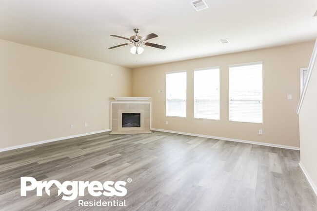Building Photo - 12430 Greencanyon Dr