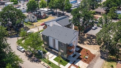 Building Photo - 1345 Waller St SE