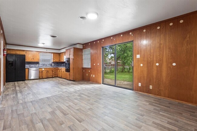Foto del edificio - 8923 Jennie Lee Ln