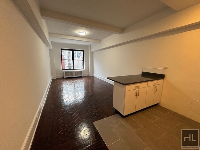 Building Photo - WEST 73 STREET