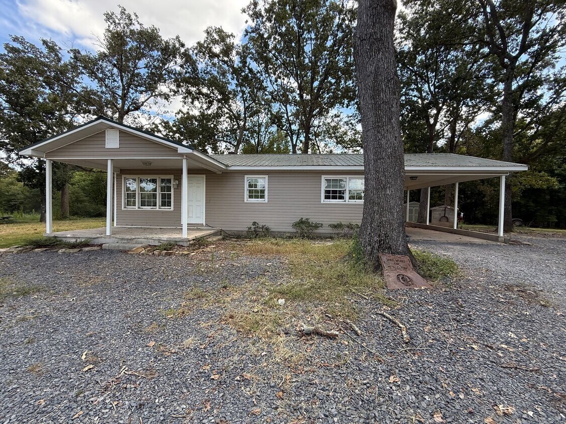 Foto principal - 3 Bedroom/1 Bath home for rent