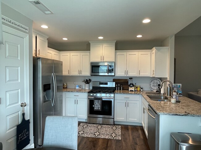 Photo - 6011 W Transit St House