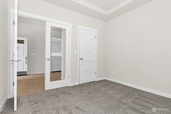 Building Photo - 641 Maggee St SE