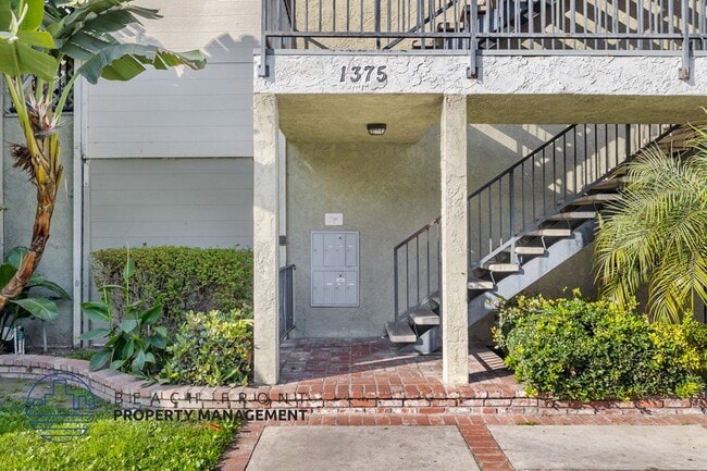 Building Photo - 1375 Temple Ave.