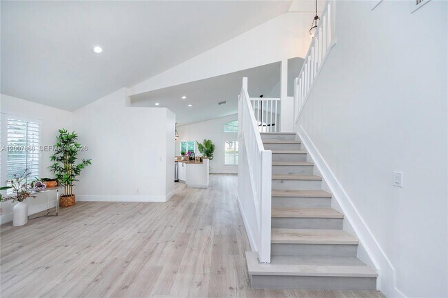 Foto del edificio - Northwest 144th Avenue, Pembroke Pines, FL 33028 - 4 BR 2.5 BA single-family home