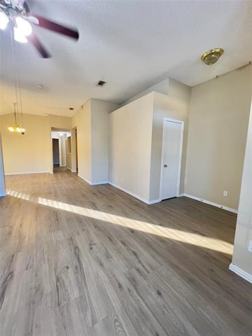 Building Photo - 1046 Palomino Dr