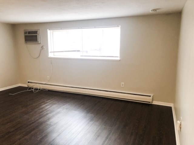 Building Photo - 1328 Cove Ave