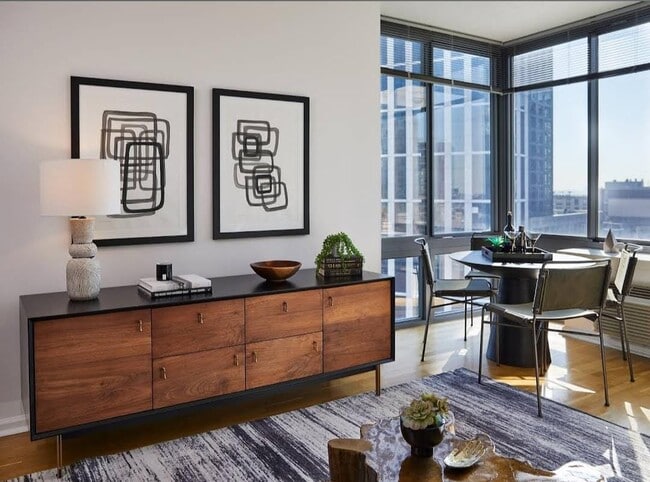 Photo - 427 Washington Blvd Apartment