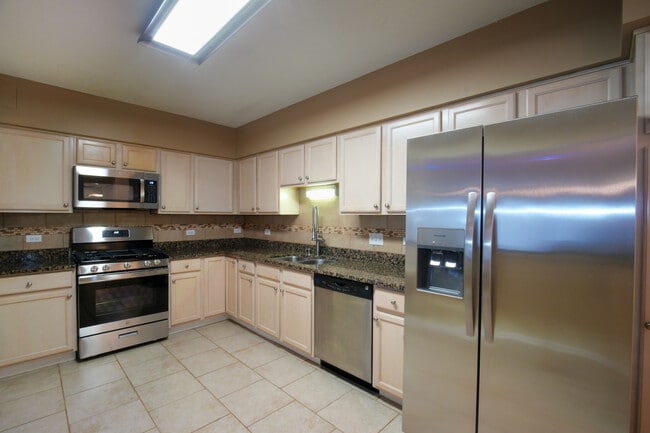 Building Photo - 7400 Lincoln Ave