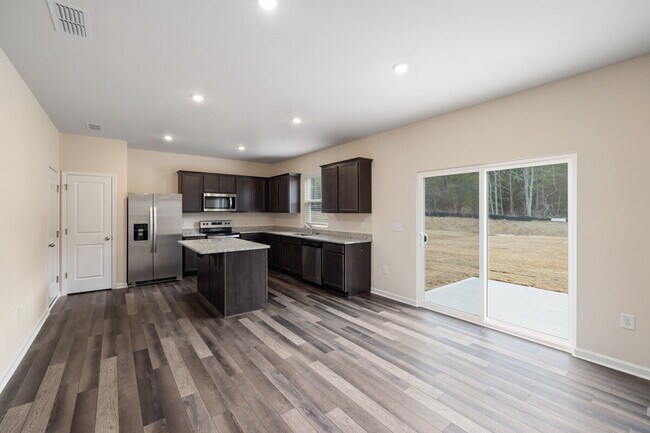Foto del edificio - 3 Bedrooms, 2.5 Bathrooms, and 2083 sqft. comfortable and versatile Osprey plan in Raleigh 540 We...