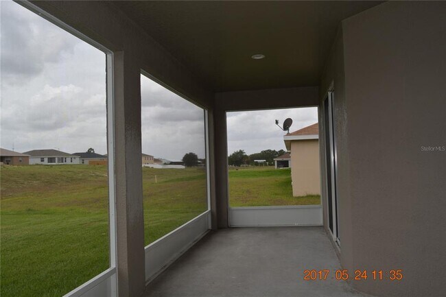 Building Photo - 4894 Summerfield Cir