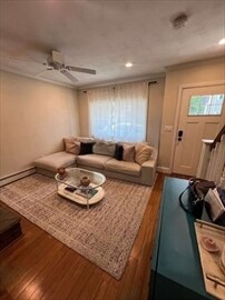 Foto del edificio - 429 E 6th St