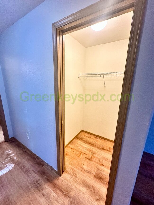 Building Photo - 3-Bedroom, 2-Bathroom Row House Near Alber...