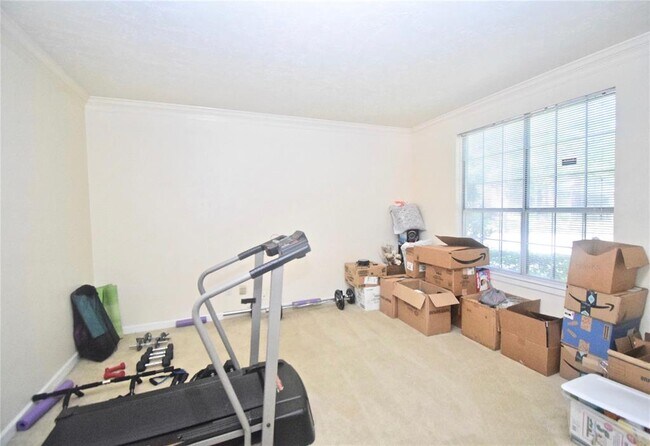 Foto del edificio - 2447 Edgewood Dr