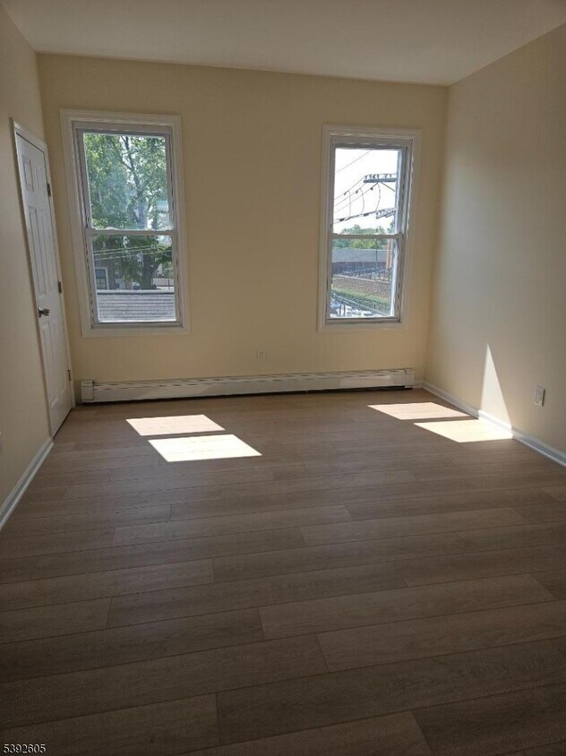 Primary Photo - 372 Bergen St