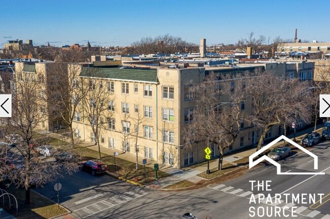 Building Photo - 1606 W Sunnyside Ave