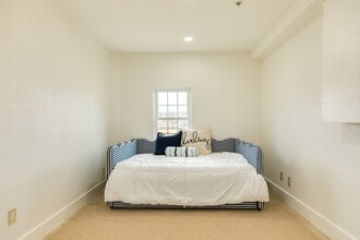 Building Photo - 411 Sailfish