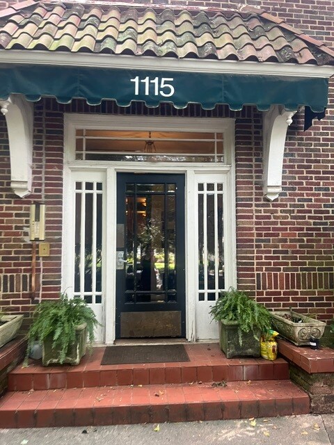 Building Photo - 1115 Briarcliff Pl NE