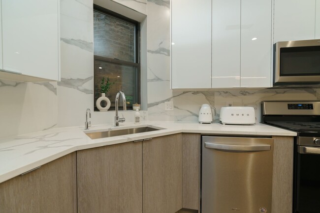 Foto del edificio - 2252 N Clark St