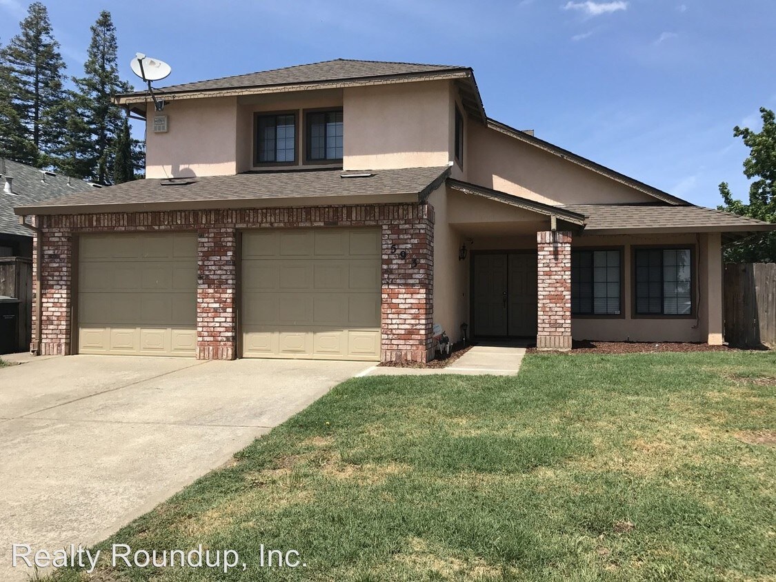 Primary Photo - 593 Sandpiper Cir