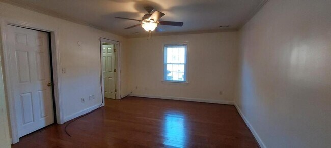 Foto del edificio - 1151 Sherwood Dr
